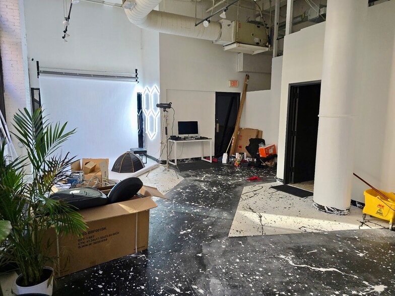 More Photos Of 1300 Washington Ave, Saint Louis Storefront For Sale