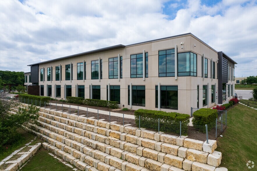 More Photos Of 801 E Old Settlers Blvd, Round Rock Office For Lease