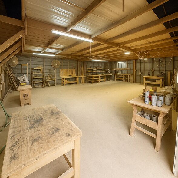 More Photos Of 2102 W 34th St, Houston General Retail For Sale