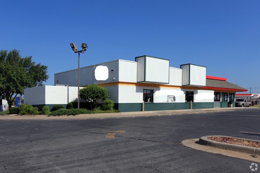 More Photos Of Area of Reno and S Western Ave, Oklahoma City Restaurant For Sale