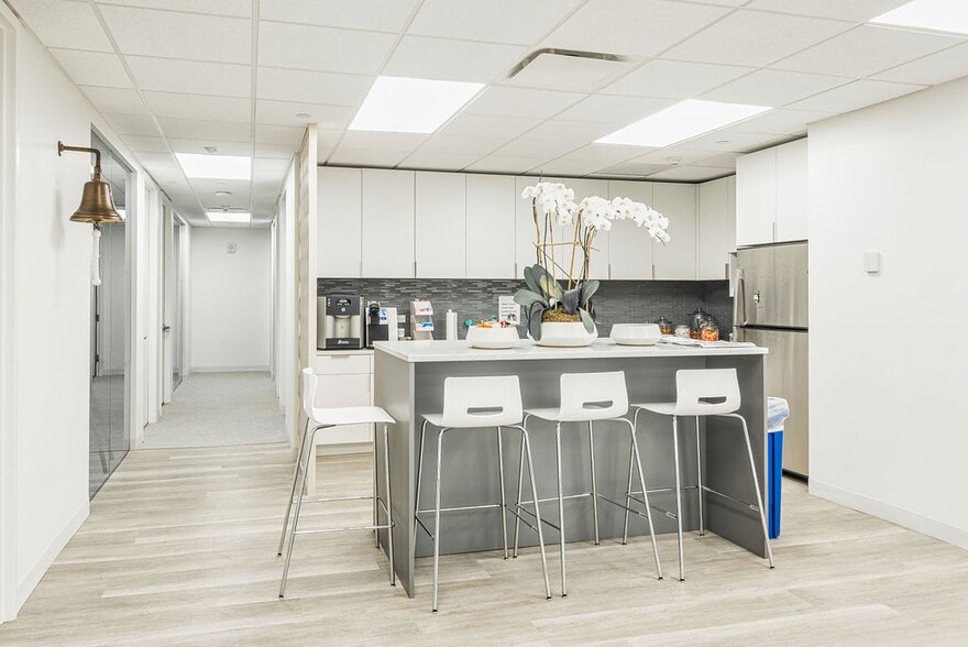 More Photos Of 1 N Lexington Ave, White Plains Office For Lease