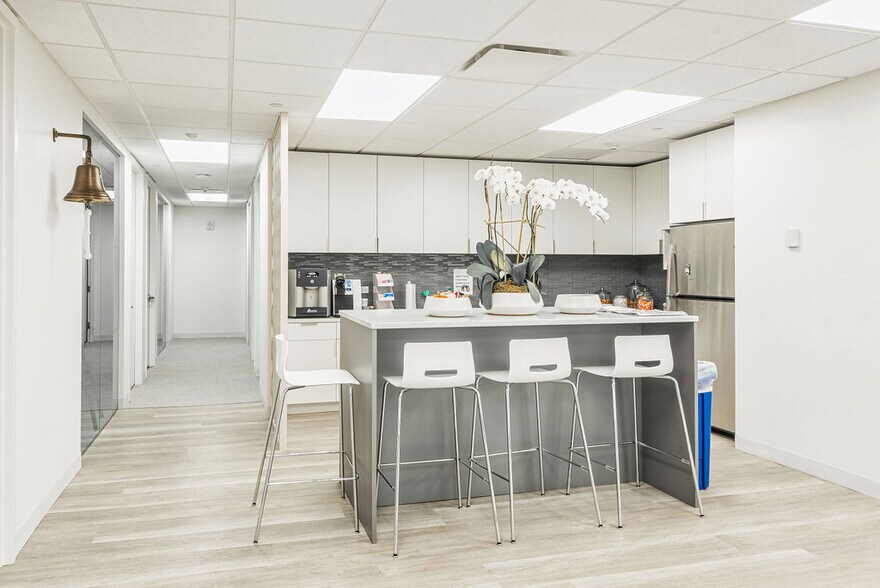 More Photos Of 1 N Lexington Ave, White Plains Office For Lease