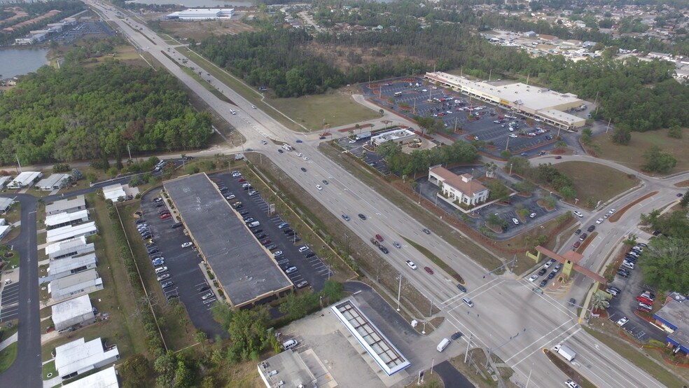 More Photos Of 18070 S Tamiami Trl, Fort Myers Coworking Space