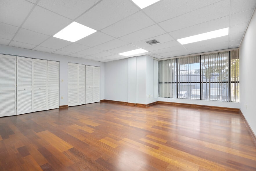 More Photos Of 1740-1742 NW 93rd Ave, Miami Warehouse For Lease