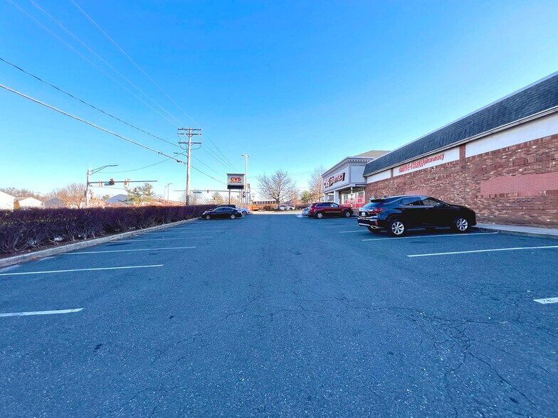 More Photos Of 9519 Philadelphia Rd, Rosedale Drugstore For Sale