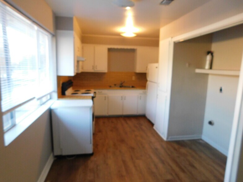 More Photos Of 703 E Center St, White Oak Apartments For Sale