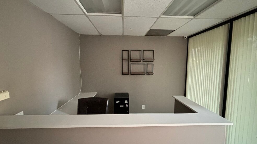 More Photos Of 21352 Nordhoff St, Chatsworth Light Manufacturing For Sale