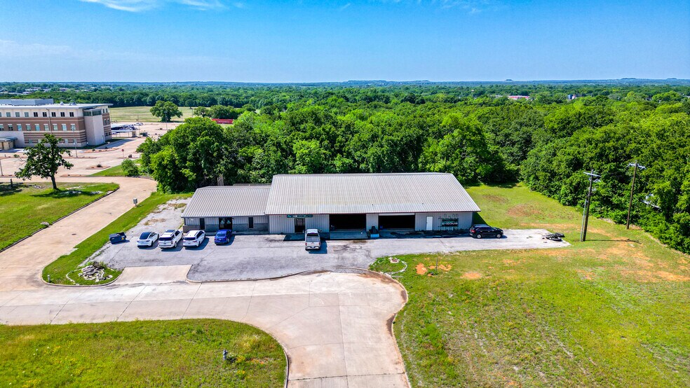 More Photos Of 301 Center Court Dr, Bridgeport Warehouse For Sale