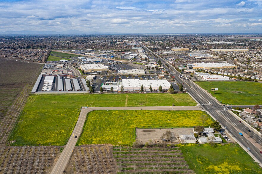 More Photos Of 7301 N State Route 99 W Frontage Road, Stockton Land For Sale