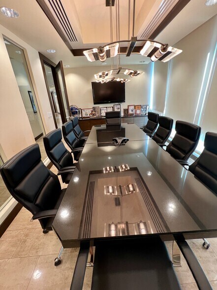 More Photos Of 20900 NE 30th Ave, Aventura Office Residential For Sale