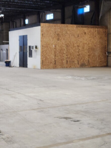 More Photos Of 2019 Washington Ave, Philadelphia Warehouse For Lease