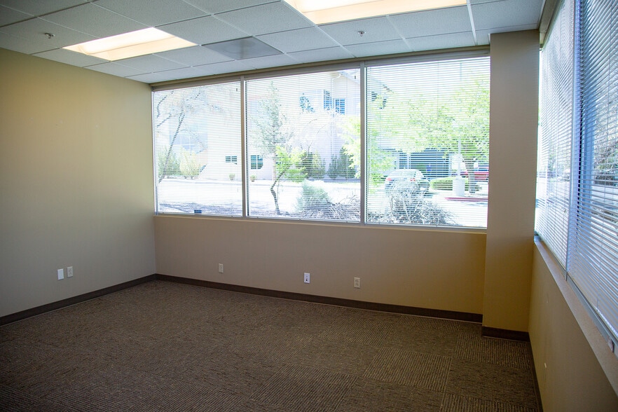 More Photos Of 7471 Pan American Fwy NE, Albuquerque Office For Lease