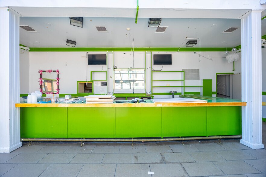 More Photos Of 19 Merrimack St, Lowell Restaurant For Sale