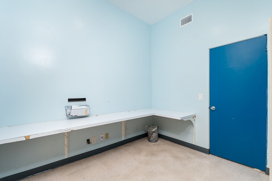 More Photos Of 1533 Alamitos Ave, Long Beach Medical For Sale