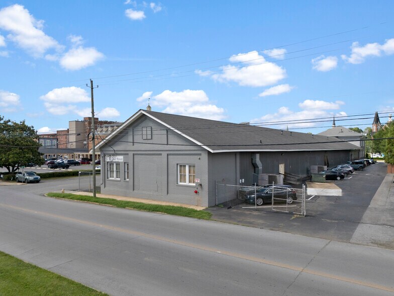 More Photos Of 200 E 2nd Ave, Rome Warehouse For Lease