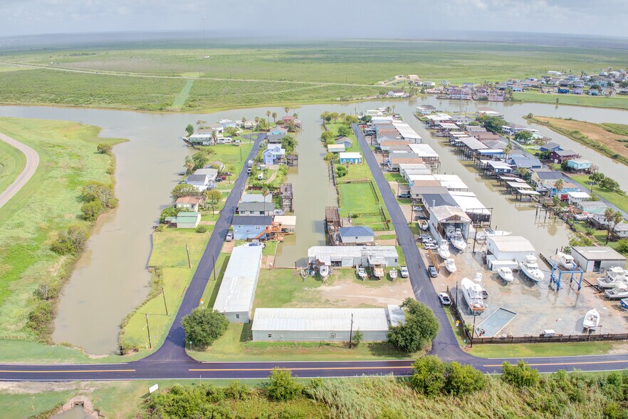 More Photos Of 205 Marine Way, Freeport Self Storage For Sale