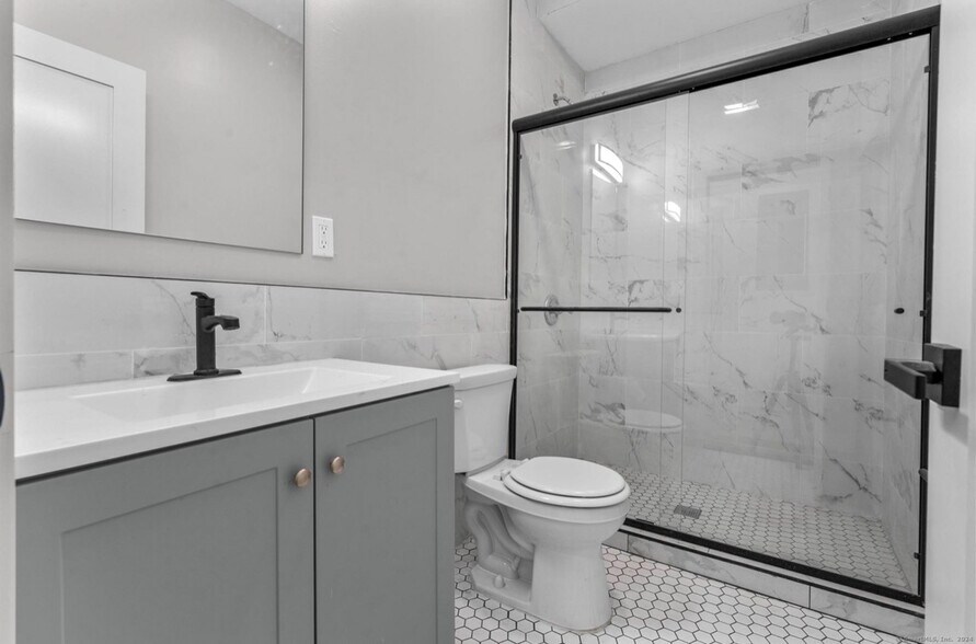 More Photos Of 111 Bank St, Waterbury Apartments For Sale