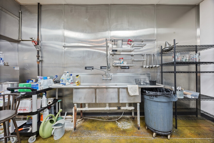 More Photos Of 145 Hilden Rd, Ponte Vedra Beach Storefront For Sale