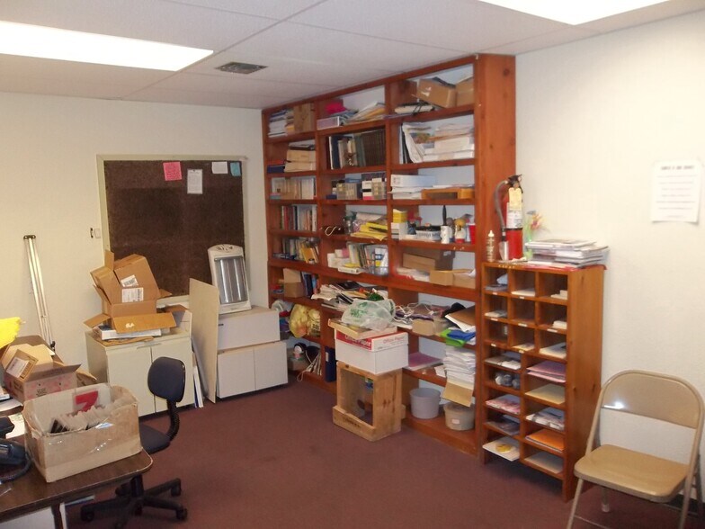 More Photos Of 1390 35th Pkwy Pky, Chanute Religious Facility For Sale