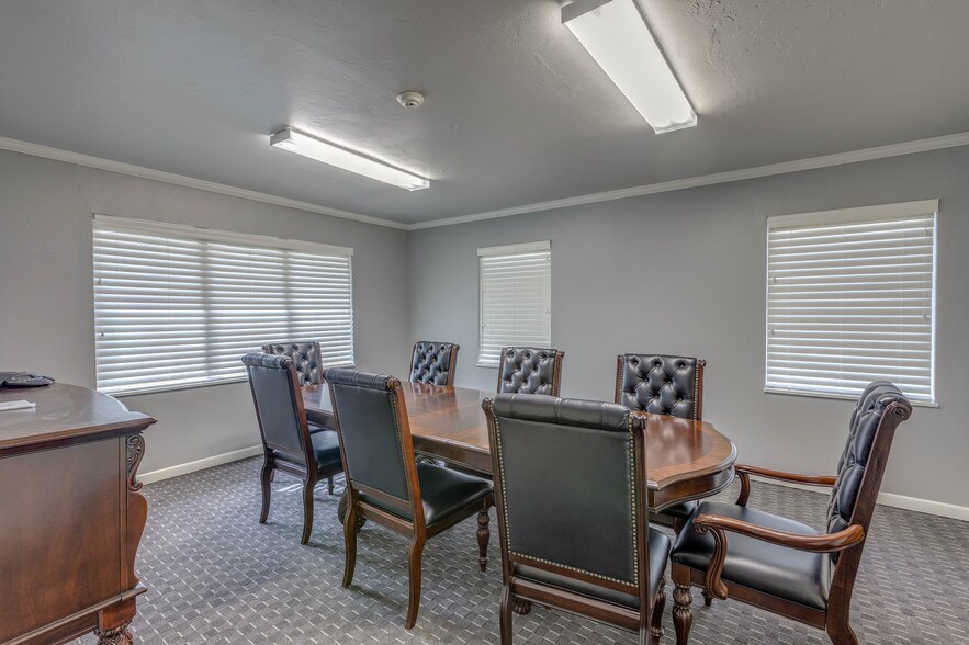 More Photos Of 1035 S Berry Rd, Norman Office For Sale