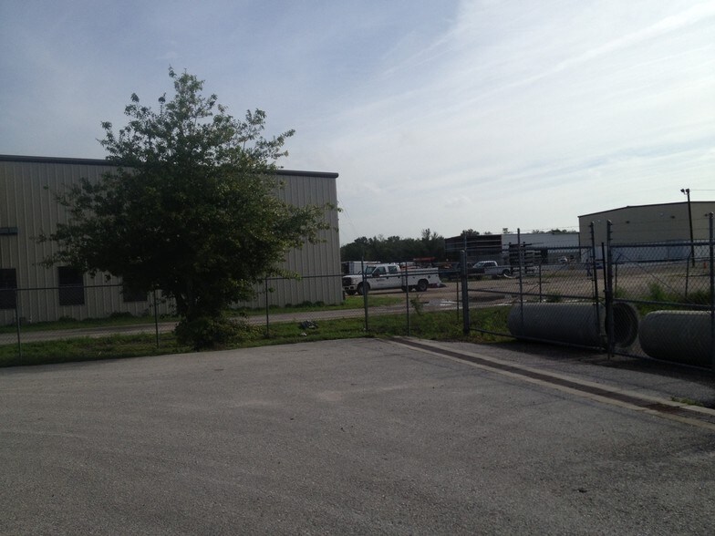 More Photos Of 9961 Sidney Hayes Rd, Orlando Warehouse For Lease