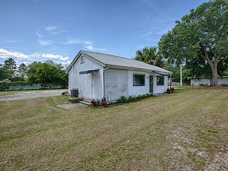 More Photos Of 1421 Griffin Rd, Leesburg Freestanding For Sale