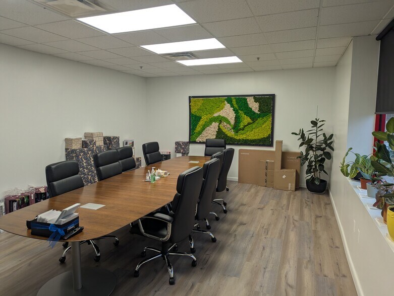 More Photos Of 24 Van Dyke Ave, New Brunswick Warehouse For Lease