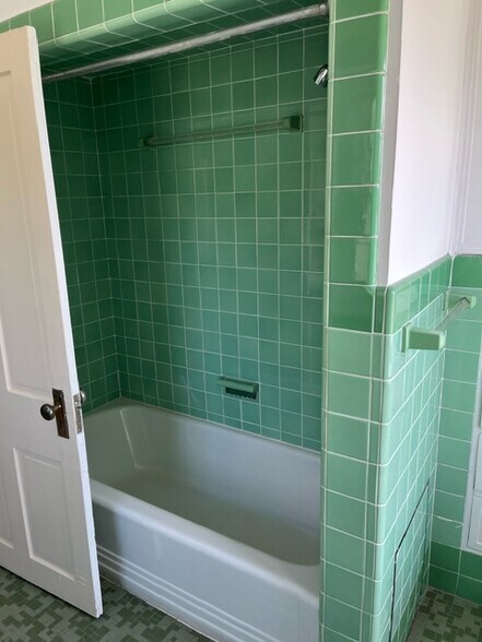 More Photos Of 2275 Bridge St- Building 6, Philadelphia Office Residential For Sale
