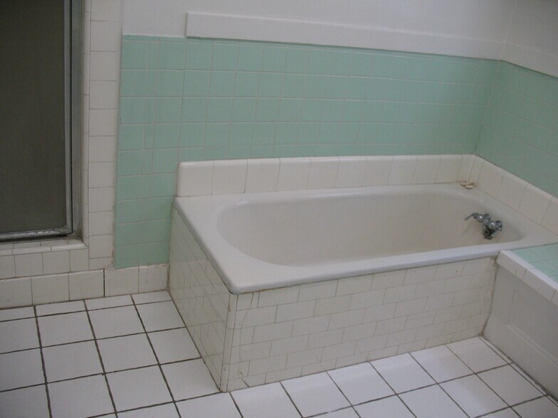 More Photos Of 5412 Barton Ave, Los Angeles Land For Sale