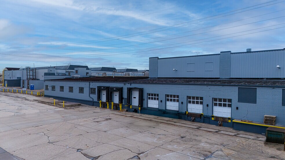 More Photos Of 4800 W Mitchell St, Milwaukee Unknown For Lease