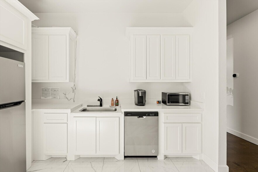 More Photos Of 3165 N Sooner Rd, Edmond Office For Sale