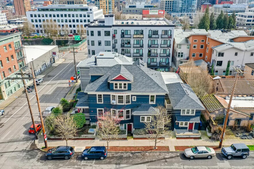 More Photos Of 1634 NW Everett St, Portland Apartments For Sale