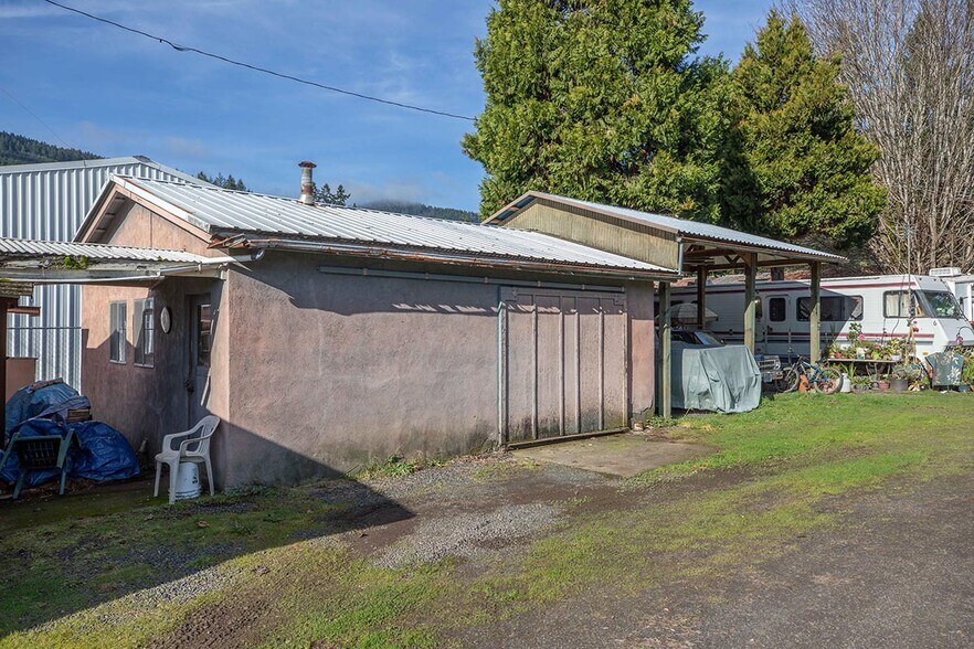 More Photos Of 32761 State Highway 38, Scottsburg Land For Sale