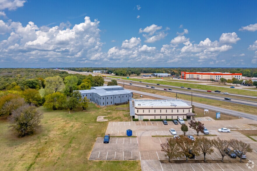 More Photos Of 2401 N Highway 287, Mansfield Showroom For Sale