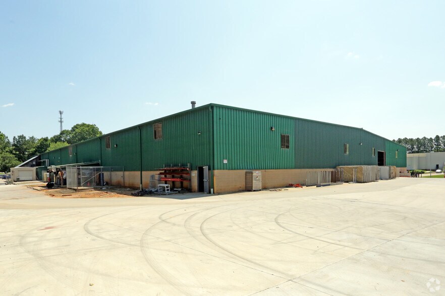More Photos Of 106 Jeffrey Way, Youngsville Warehouse For Lease