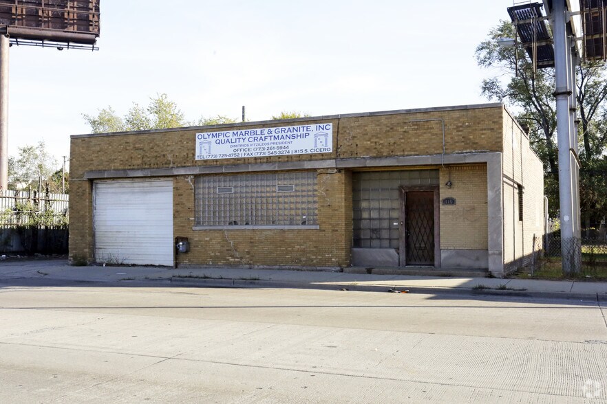 Primary Photo Of 815 S Cicero Ave, Chicago Light Manufacturing For Sale