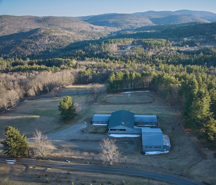 More Photos Of 35 Fawn Ledge Ln, Jamaica Religious Facility For Sale