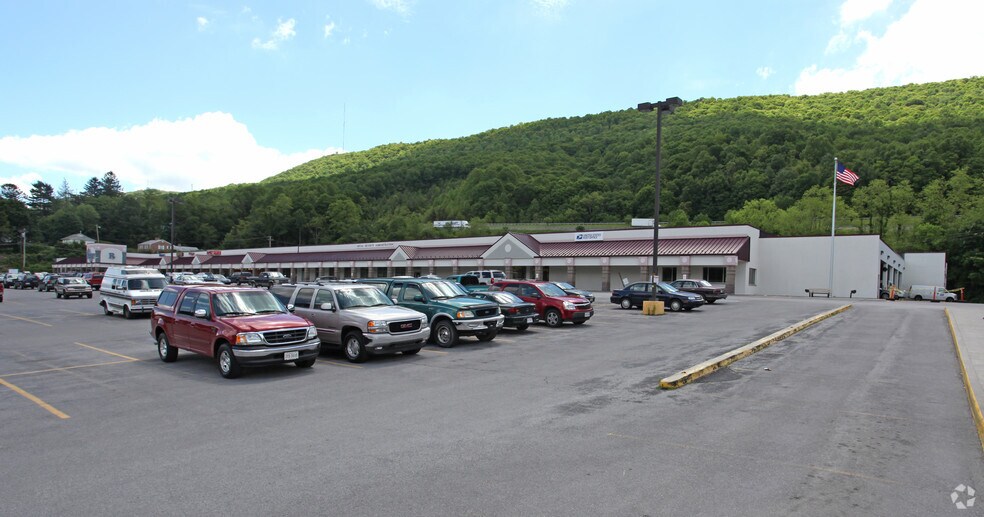 More Photos Of 3022 E Cumberland Rd, Bluefield Unknown For Lease