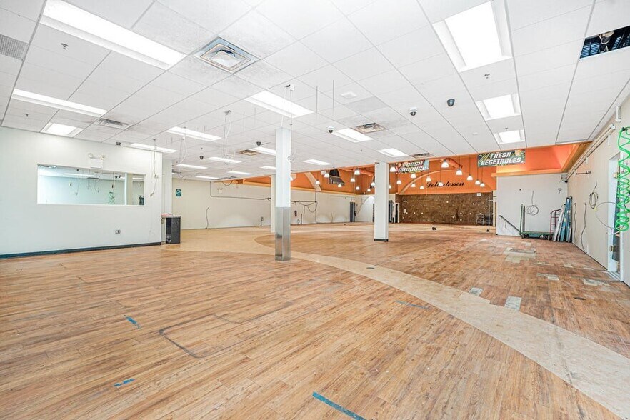 More Photos Of 2200 Arthur Kill Rd, Staten Island Distribution For Lease