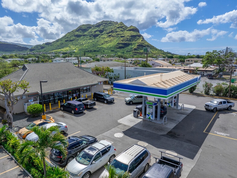 Primary Photo Of 87-718 Farrington Hwy, Waianae Convenience Store For Sale