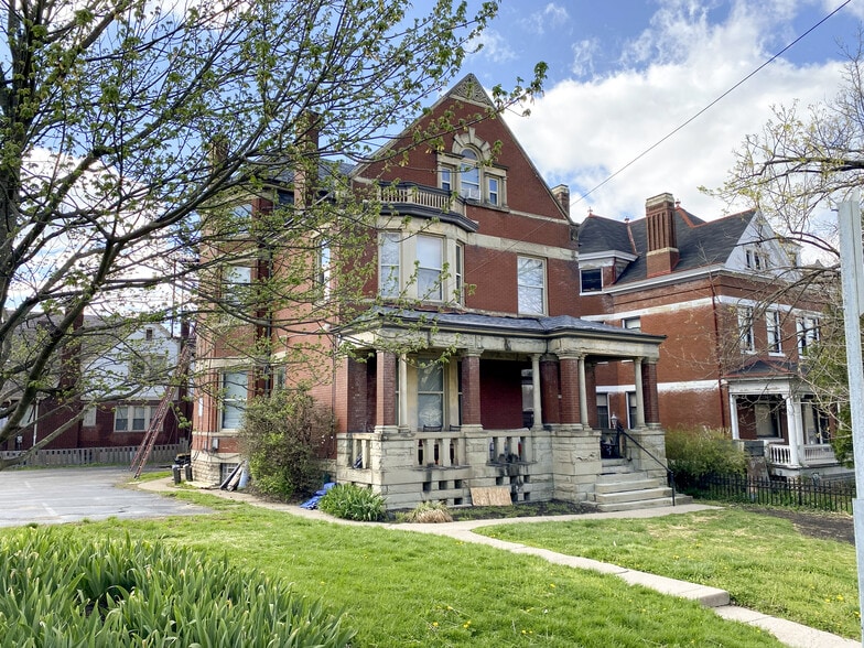 More Photos Of , Cincinnati Multifamily For Sale