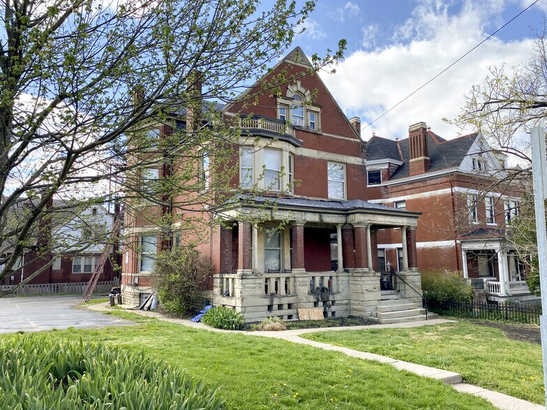 More Photos Of , Cincinnati Multifamily For Sale
