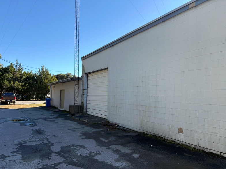 More Photos Of 1836 Gum Branch Rd, Jacksonville Office For Lease