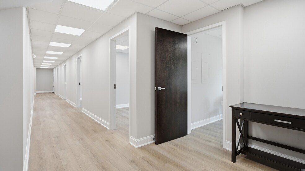 More Photos Of 521 Route 111, Hauppauge Medical For Lease