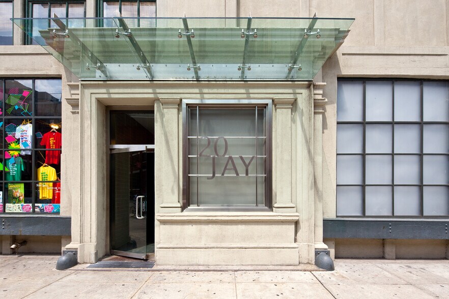 More Photos Of 20 Jay St, Brooklyn Loft Creative Space For Lease
