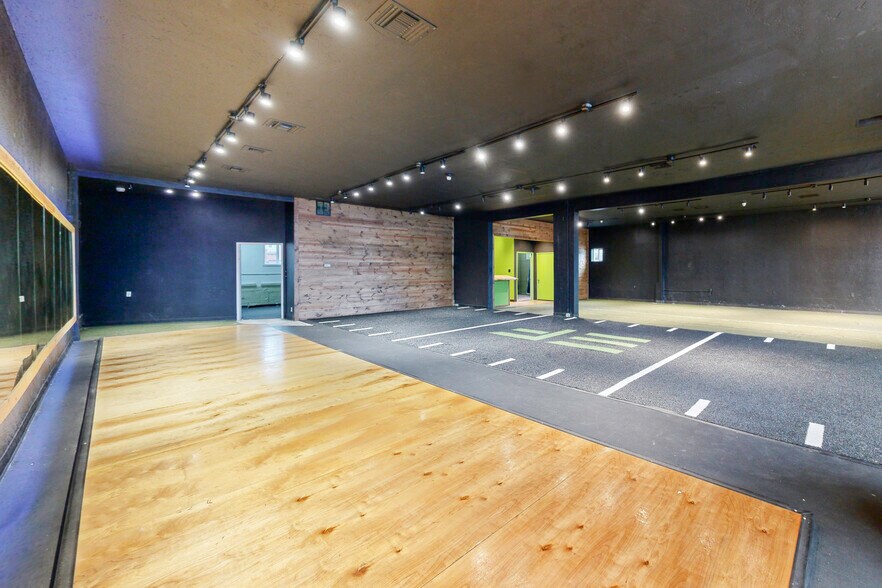 More Photos Of 375-377 MacArthur Blvd, San Leandro Freestanding For Lease