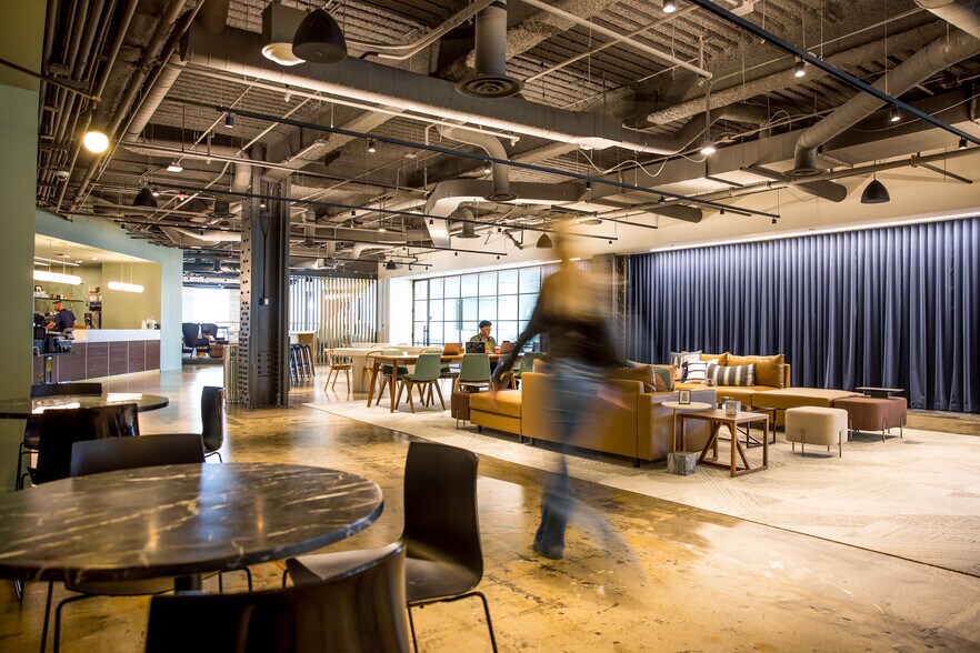 More Photos Of 180 N Stetson Ave, Chicago Coworking Space