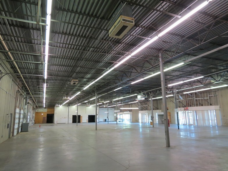 More Photos Of 103 Trade Zone Dr, Cayce-west Columbia Flex For Sale