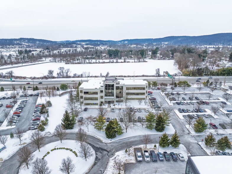 More Photos Of 3800 Sierra Cir, Center Valley Office For Lease