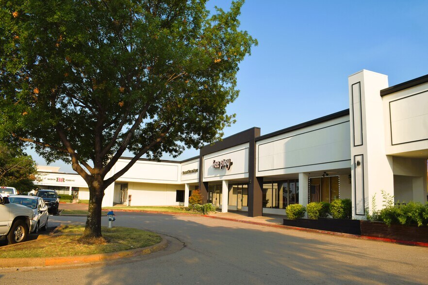 More Photos Of 1702-1736 E Belt Line Rd, Richardson Unknown For Lease